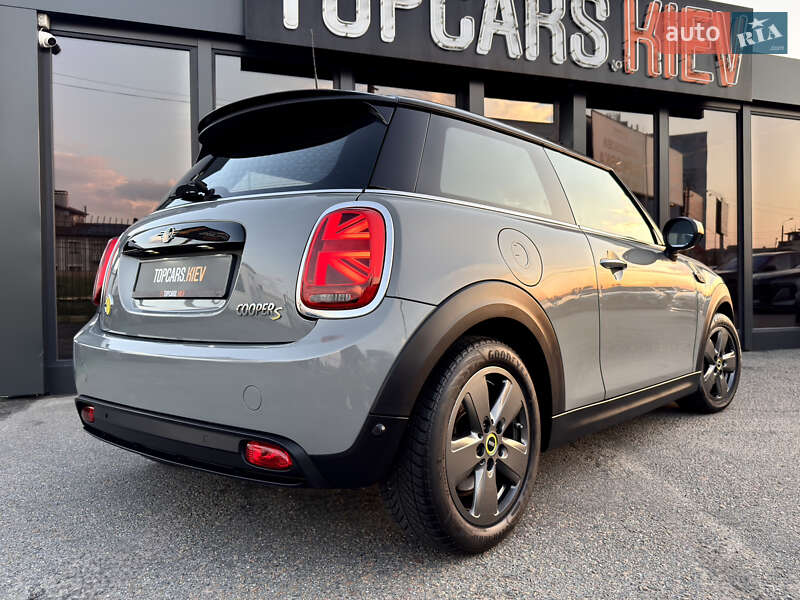 Хэтчбек MINI Cooper 2022 в Киеве