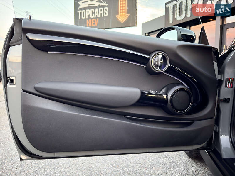 Хэтчбек MINI Cooper 2022 в Киеве