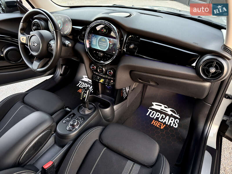 Хэтчбек MINI Cooper 2022 в Киеве