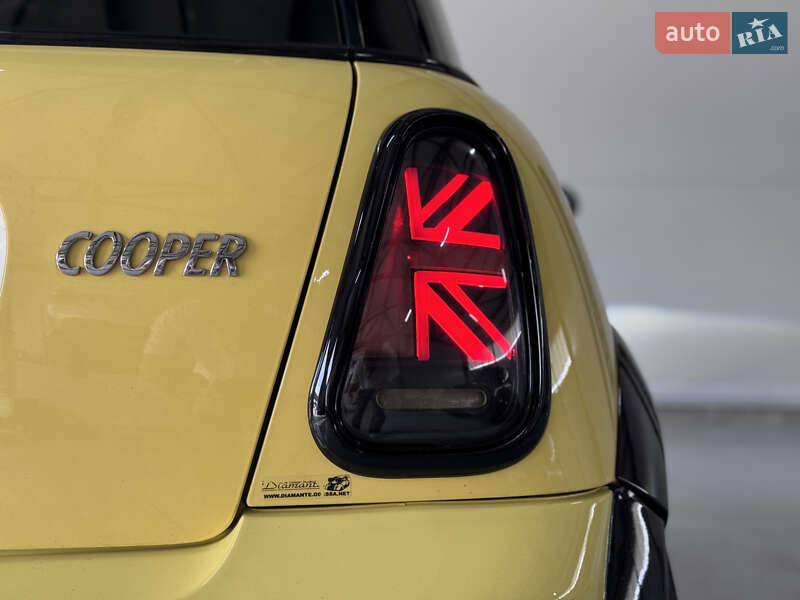 Хэтчбек MINI Cooper 2003 в Киеве фото 36 Хэтчбек MINI Cooper 2003 в Киеве