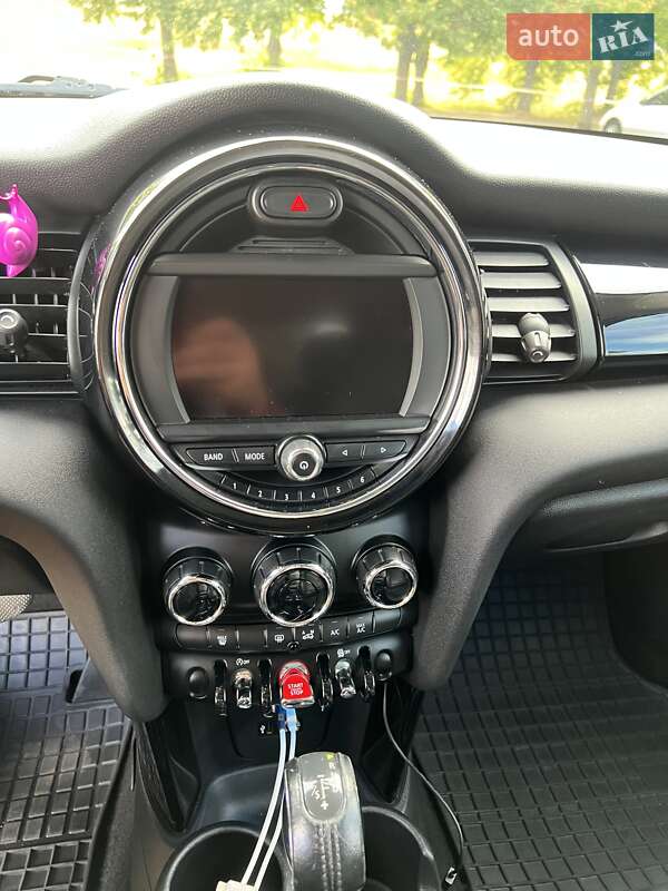 Хетчбек MINI Cooper 2015 в Києві