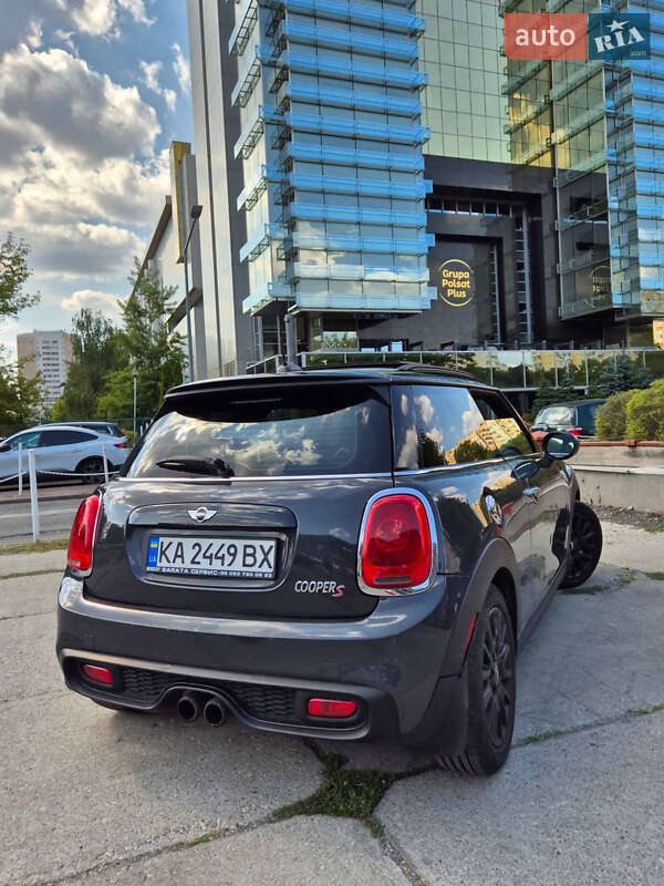 Хэтчбек MINI Cooper 2015 в Львове