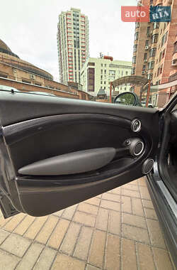 Хетчбек MINI Cooper 2012 в 
