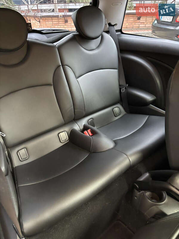Хэтчбек MINI Cooper 2012 в Киеве