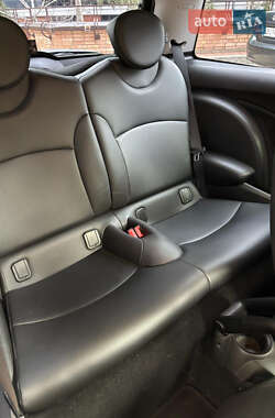 Хетчбек MINI Cooper 2012 в 