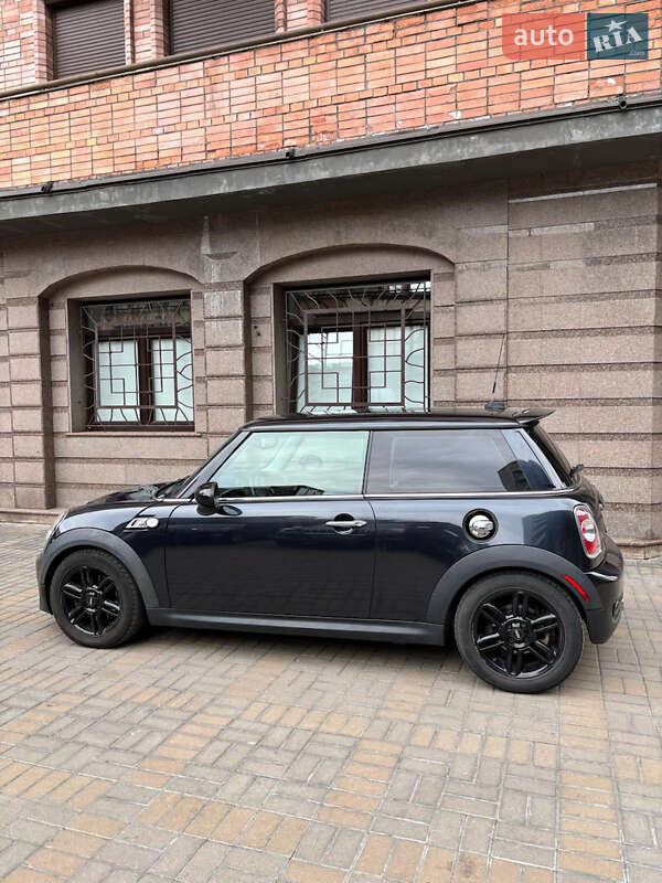 Хэтчбек MINI Cooper 2012 в Киеве