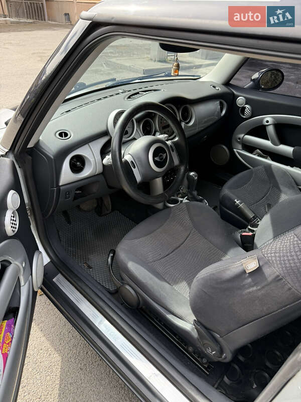 Хэтчбек MINI Cooper 2003 в Хмельницком