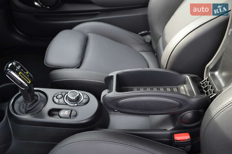 Хэтчбек MINI Cooper 2023 в Житомире фото 44 Хэтчбек MINI Cooper 2023 в Житомире