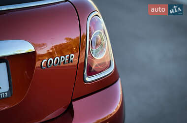 Хетчбек MINI Cooper 2011 в 