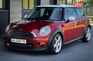 Хетчбек MINI Cooper 2011 в 