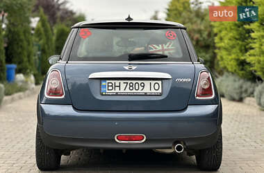 Хэтчбек MINI Cooper 2009 в 