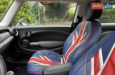 Хэтчбек MINI Cooper 2009 в 