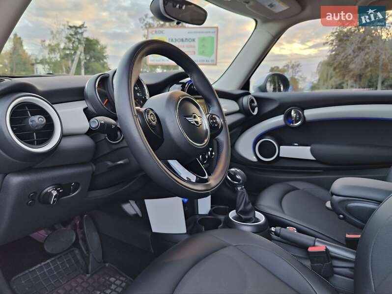 Хэтчбек MINI Cooper 2016 в Киеве фото 5 Хэтчбек MINI Cooper 2016 в Киеве