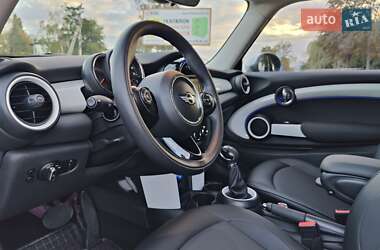 Хэтчбек MINI Cooper 2016 в 
