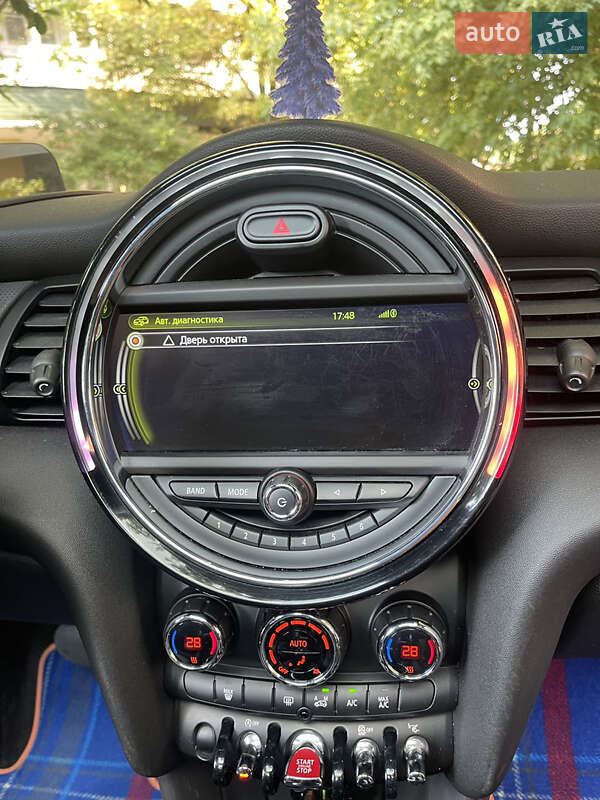 Хэтчбек MINI Cooper 2014 в Киеве