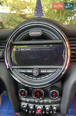 Хетчбек MINI Cooper 2014 в 