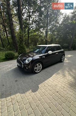 Хэтчбек MINI Cooper 2016 в 
