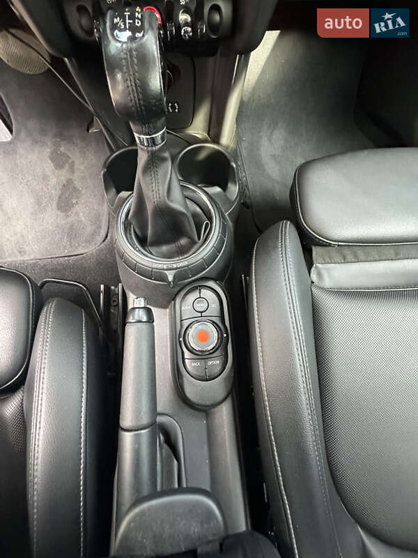 Хэтчбек MINI Cooper 2016 в Львове