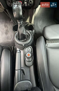 Хэтчбек MINI Cooper 2016 в 