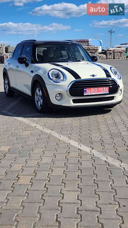 Хэтчбек MINI Cooper 2016 в Одессе