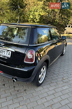 Хетчбек MINI Cooper 2009 в 