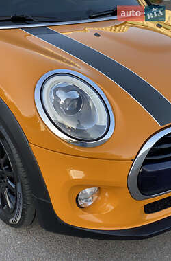 Хетчбек MINI Cooper 2016 в 