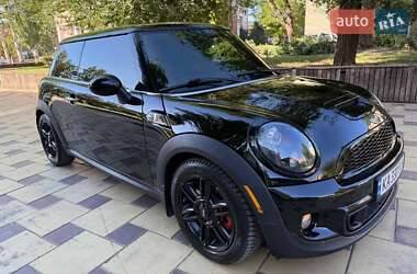 Хэтчбек MINI Cooper 2013 в 