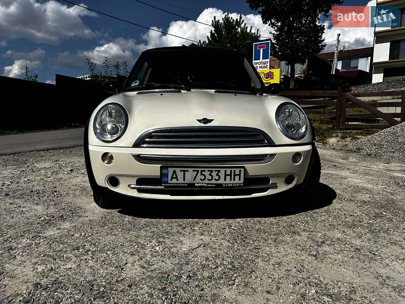 Хэтчбек MINI Cooper 2004 в Полянице