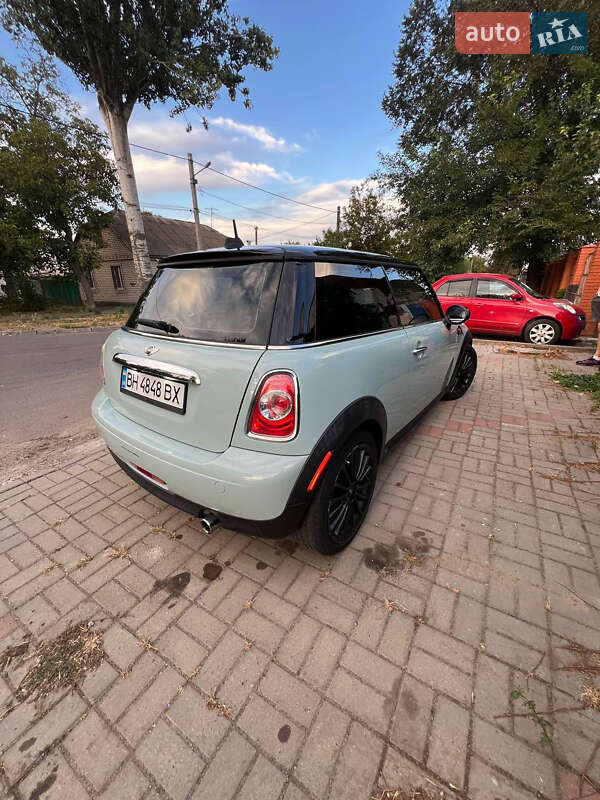 Хэтчбек MINI Cooper 2011 в Одессе