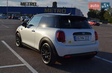 Хэтчбек MINI Cooper 2023 в 