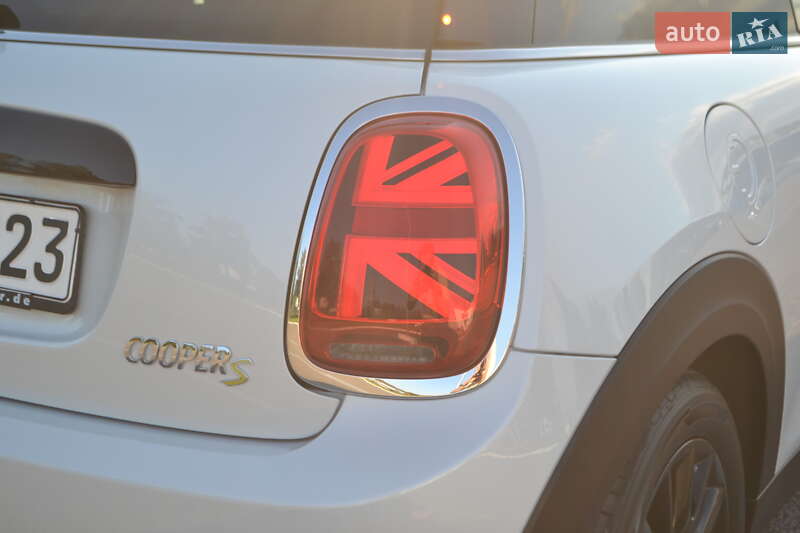 Хэтчбек MINI Cooper 2023 в Житомире фото 16 Хэтчбек MINI Cooper 2023 в Житомире