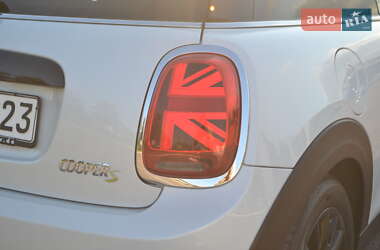 Хэтчбек MINI Cooper 2023 в 