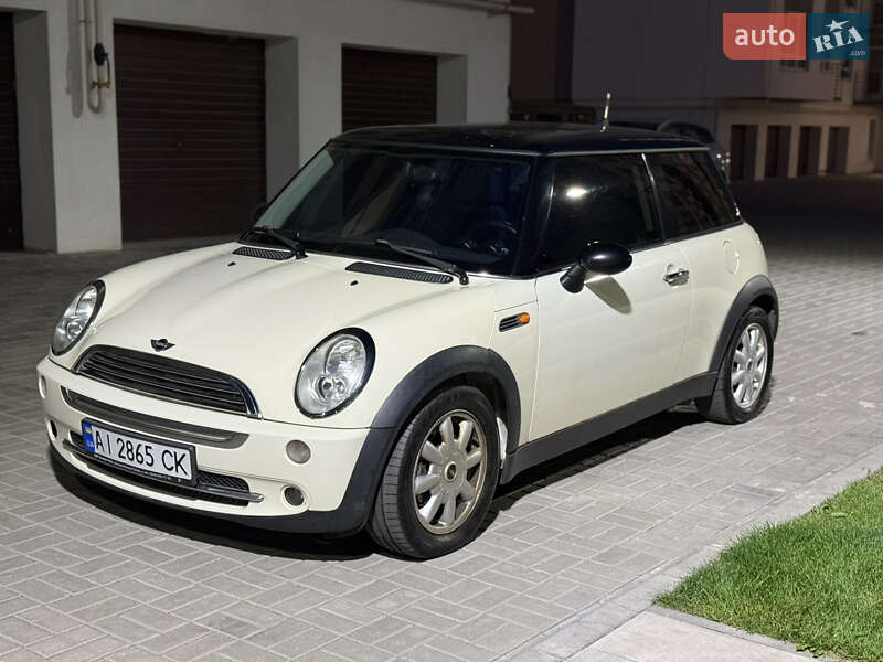 Хетчбек MINI Cooper 2006 в  фото Хетчбек MINI Cooper 2006 в