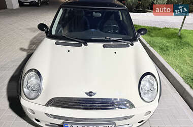 Хетчбек MINI Cooper 2006 в  фото 12 Хетчбек MINI Cooper 2006 в