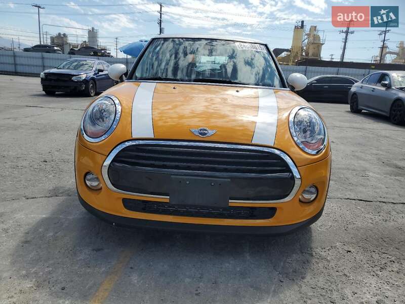Хэтчбек MINI Cooper 2016 в Ивано-Франковске