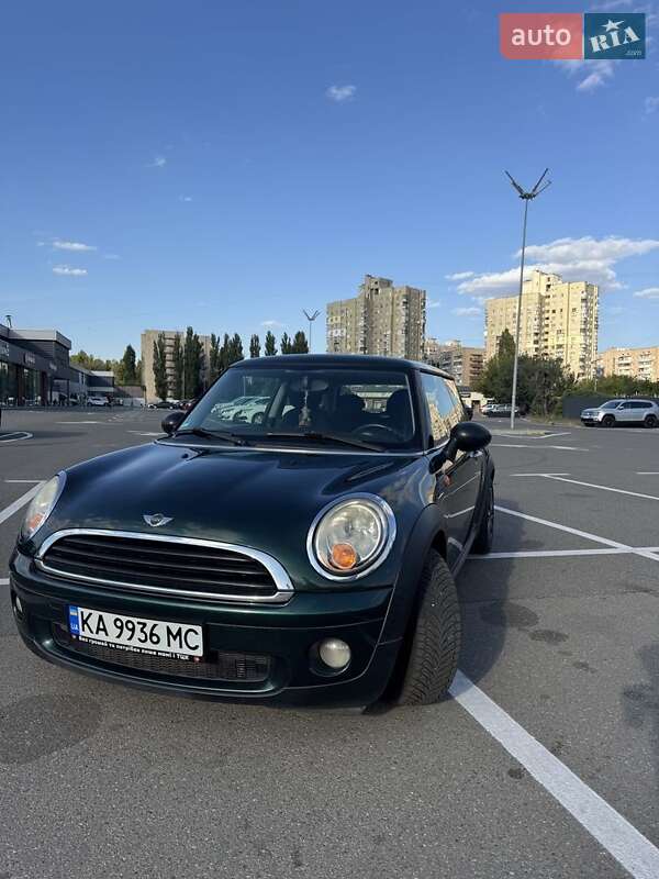 Хетчбек MINI Cooper 2010 в Києві