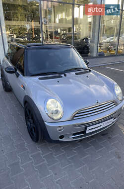 Хетчбек MINI Cooper 2004 в 