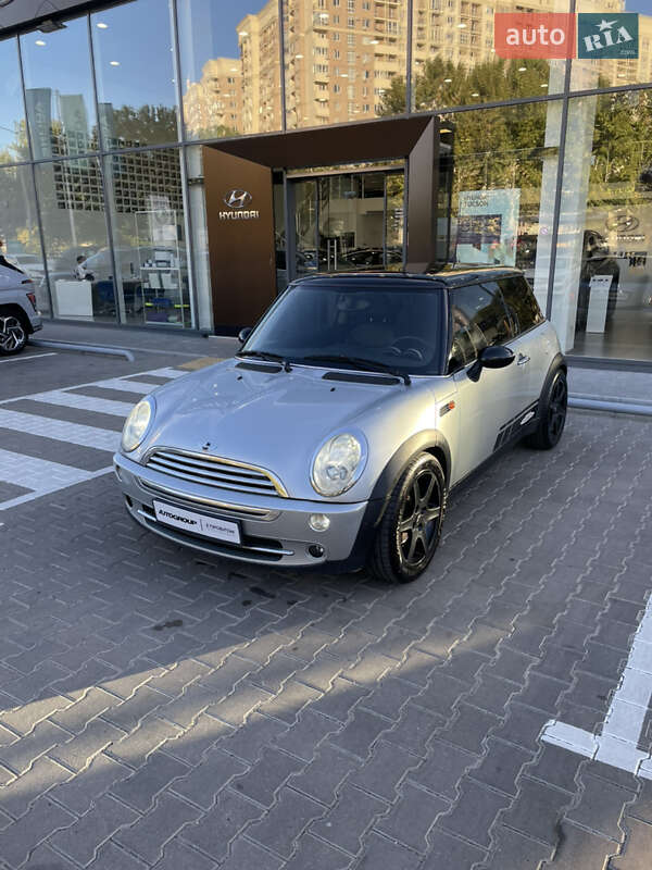 Хэтчбек MINI Cooper 2004 в Одессе