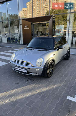 Хетчбек MINI Cooper 2004 в 