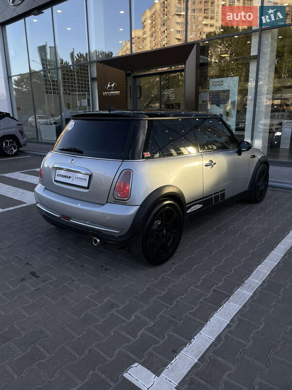 Хэтчбек MINI Cooper 2004 в Одессе