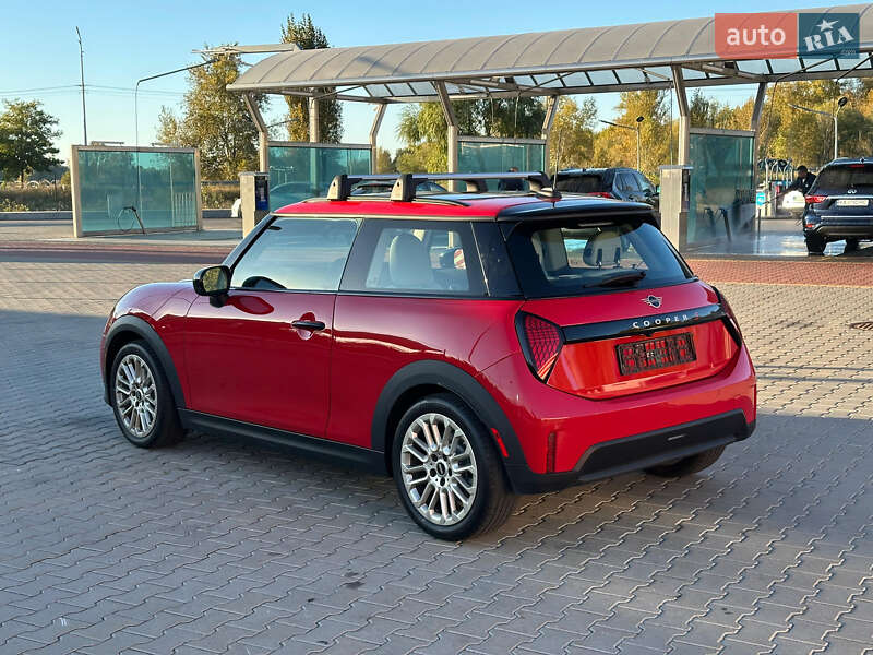 Хэтчбек MINI Cooper 2025 в Киеве