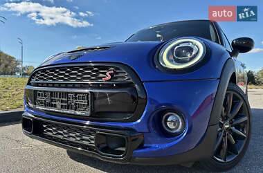Хетчбек MINI Cooper 2020 в 