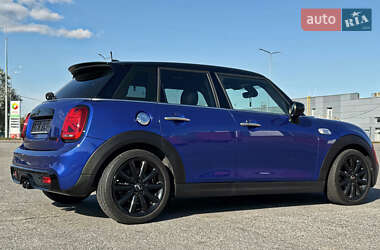 Хетчбек MINI Cooper 2020 в 