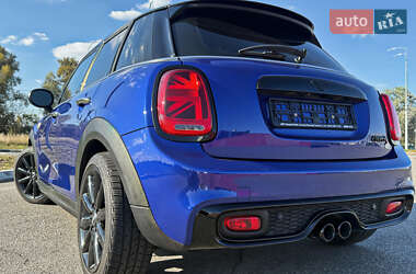 Хетчбек MINI Cooper 2020 в 