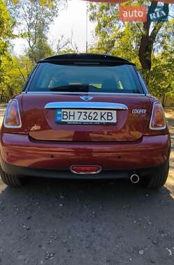 Хэтчбек MINI Cooper 2008 в 