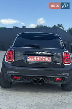Хэтчбек MINI Cooper 2016 в 