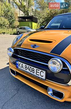 Хетчбек MINI Cooper 2014 в 