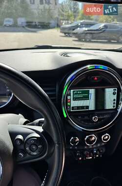 Хетчбек MINI Cooper 2014 в 