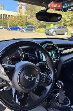 Хетчбек MINI Cooper 2014 в 