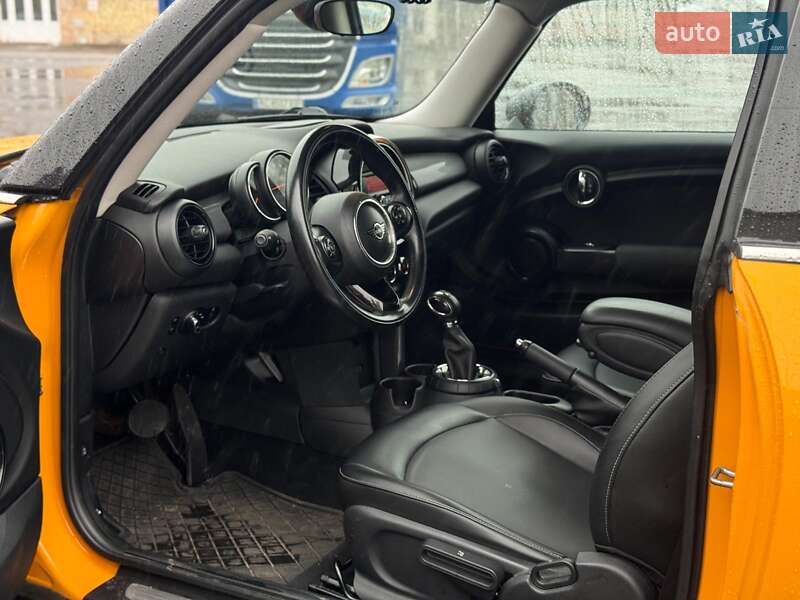 Хэтчбек MINI Cooper 2014 в Киеве